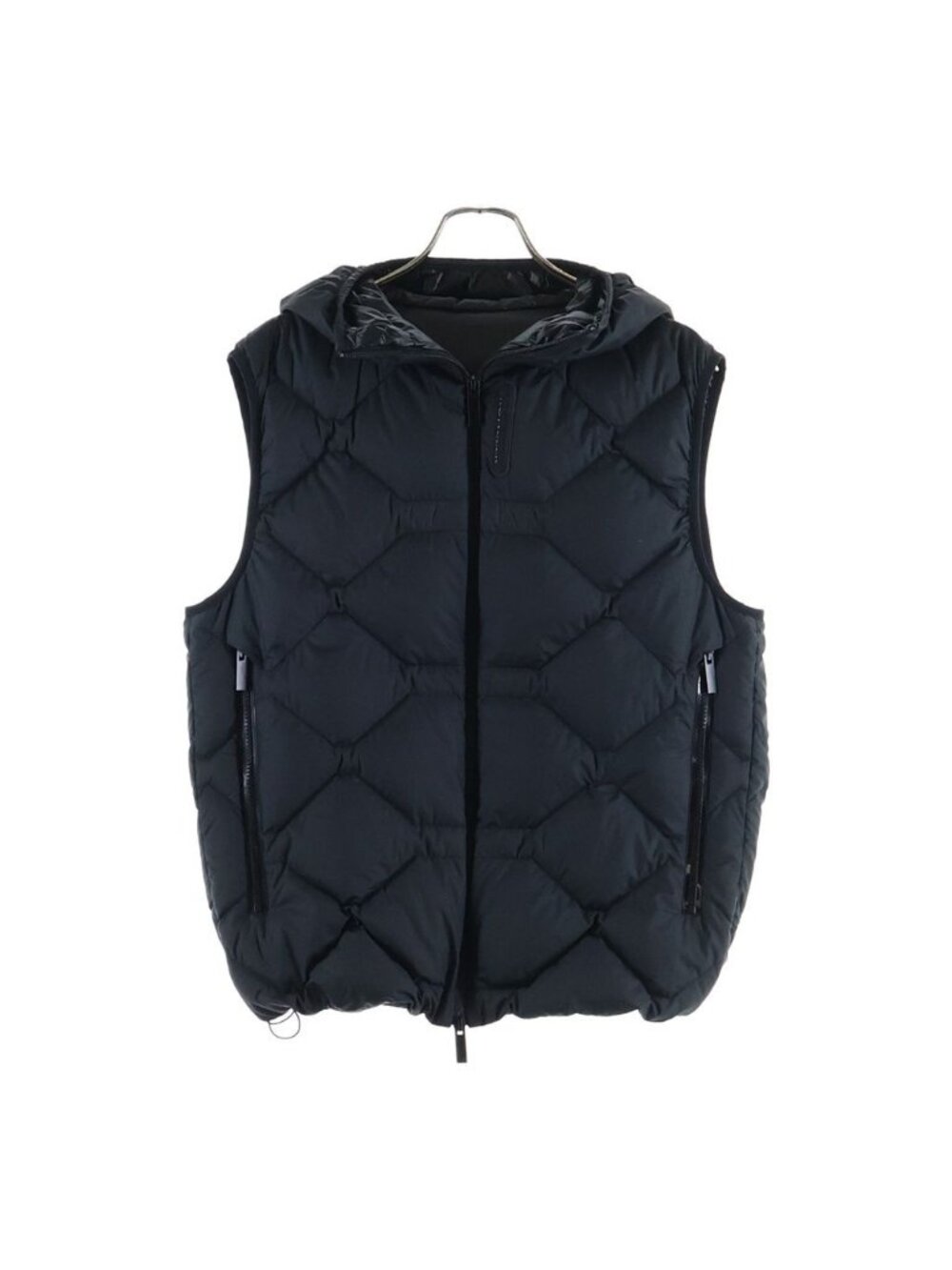 Moncler Rubber Logo Print Quilted Down Vest Black